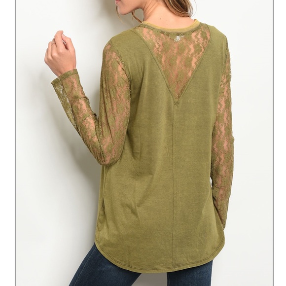 💫Olive Long sleeve scoop neck lace detail tee. - Picture 2 of 8